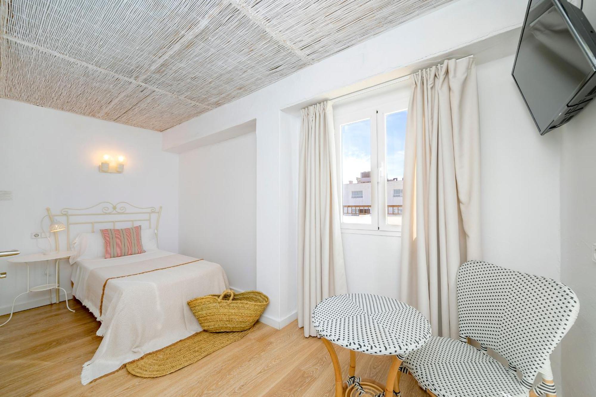 Can Beia Hostal Boutique (Adults Only) Sant Antoni de Portmany Quarto foto