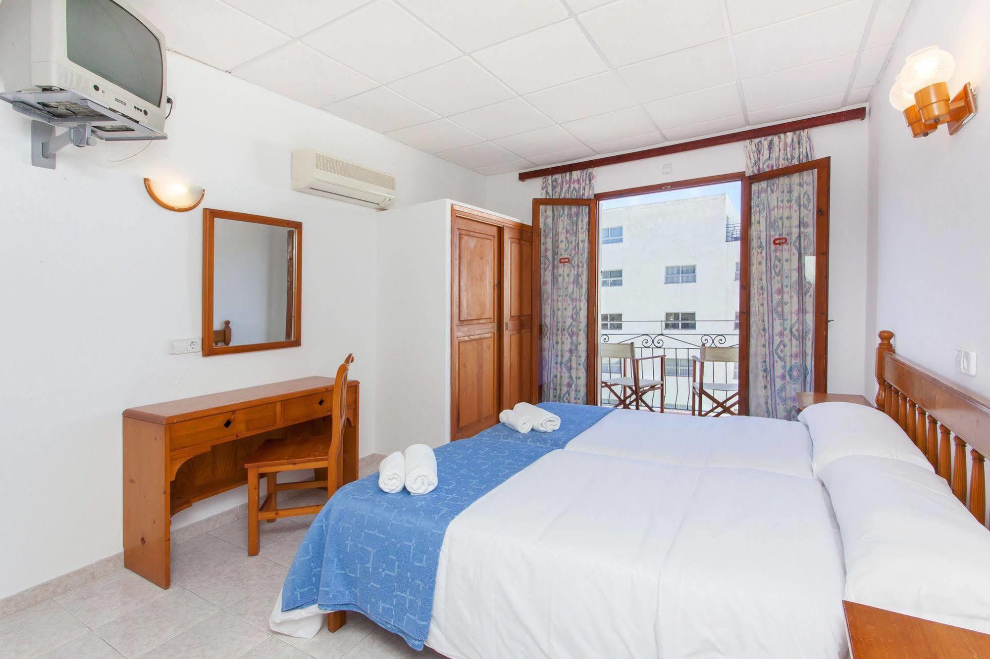 Can Beia Hostal Boutique (Adults Only) Sant Antoni de Portmany Exterior foto