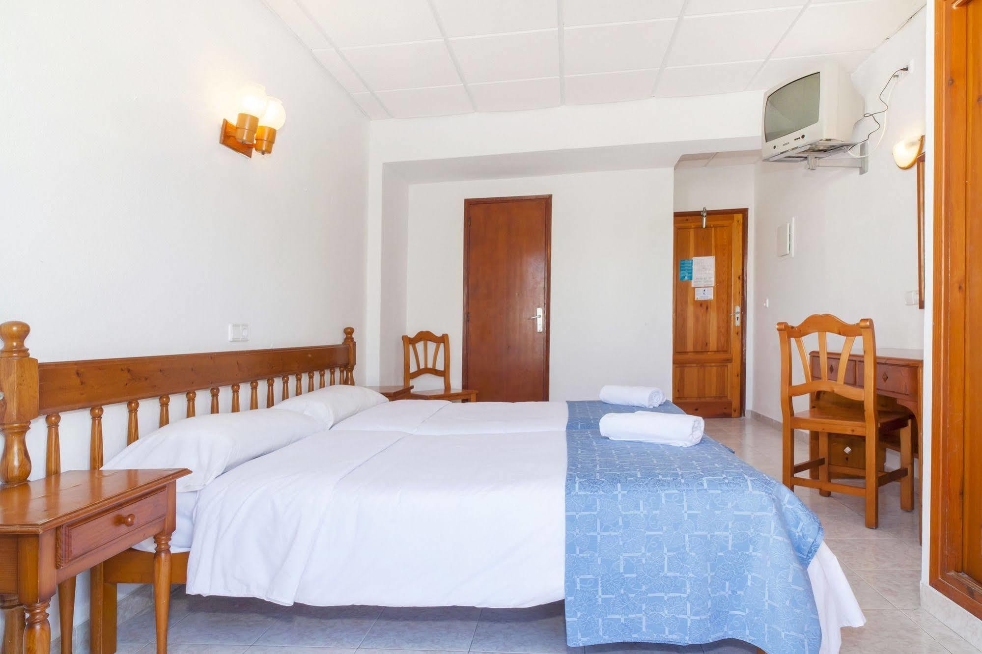 Can Beia Hostal Boutique (Adults Only) Sant Antoni de Portmany Exterior foto